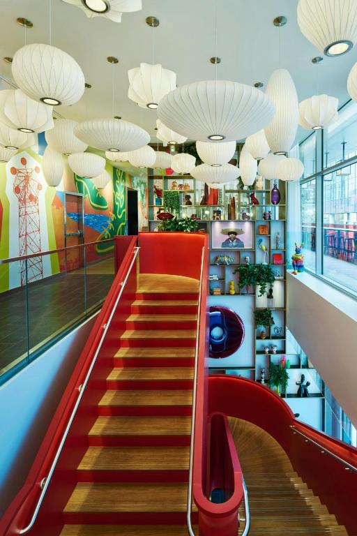 citizenM Austin Downtown photo