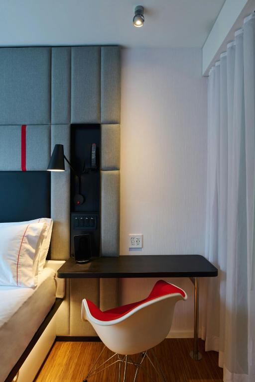 citizenM Austin Downtown photo