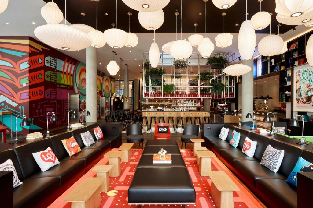 citizenM Seattle South Lake photo