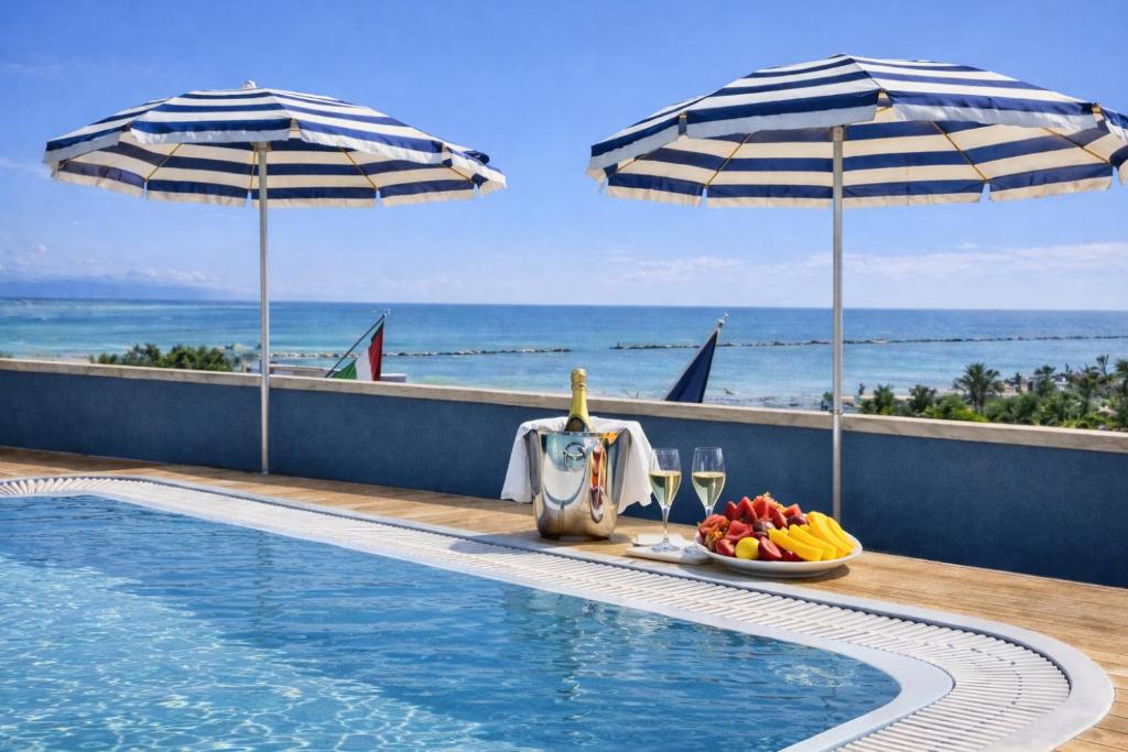 Hotel Holiday