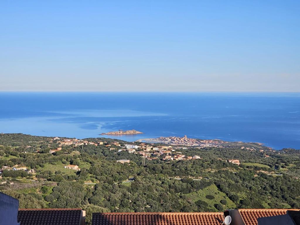 Costa Silvia Villaggio Frisaia Vue imprenable sur la mer avec piscine