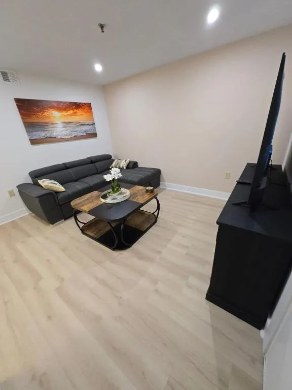 True comfort and relaxation-2bd, parking, beach