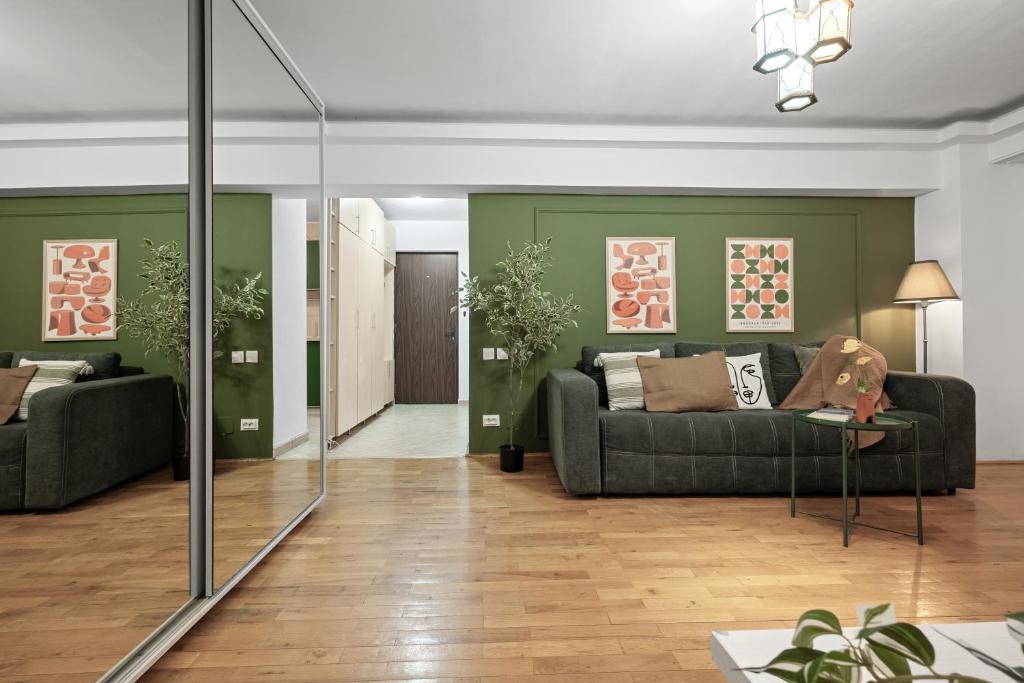 Private Museum Apartment with Antique Decor