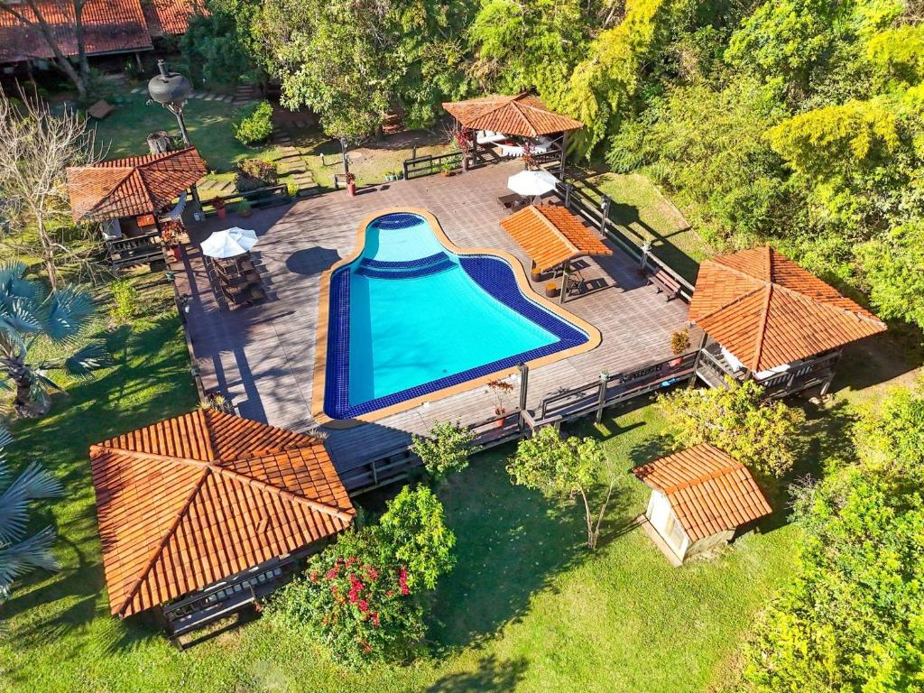 an overhead view of a swimming pool in a backyard at Hotel Santa Esmeralda in Bonito