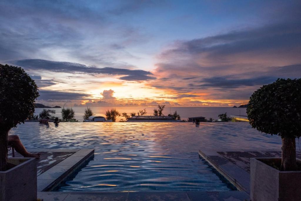 امکانات The Charm Resort Phuket - تصویر ۴
