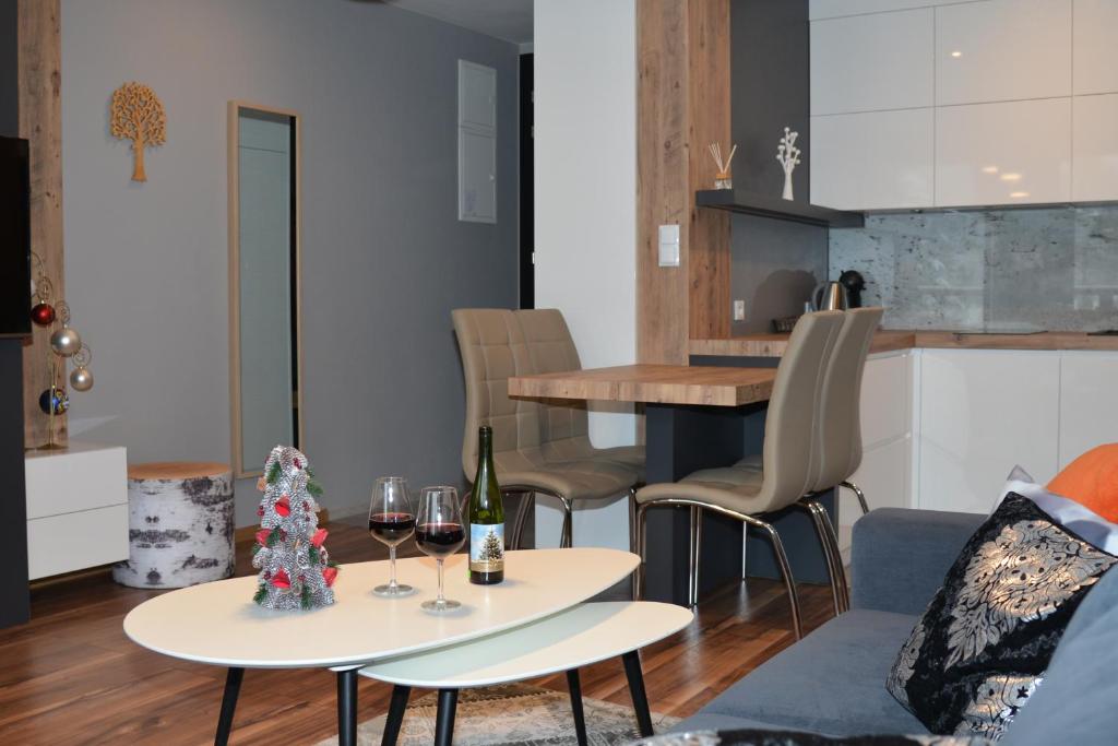 Posedenie v ubytovaní Apartament Ornak