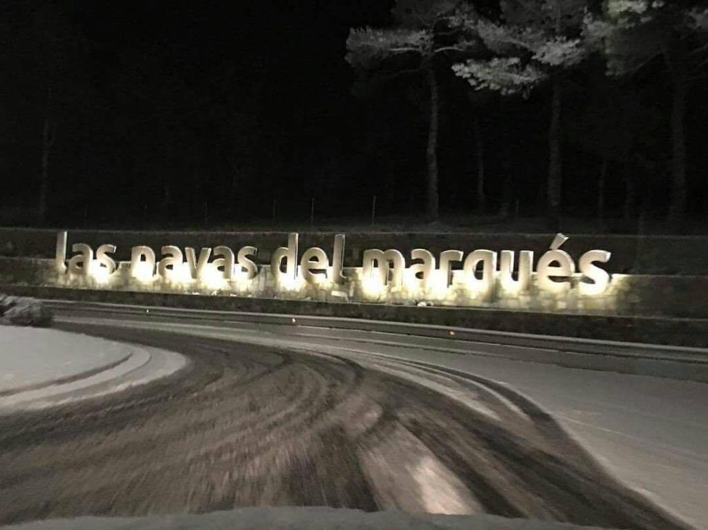 Fotografia z galérie ubytovania Tres Cruces Apartment v destinácii Las Navas del Marqués