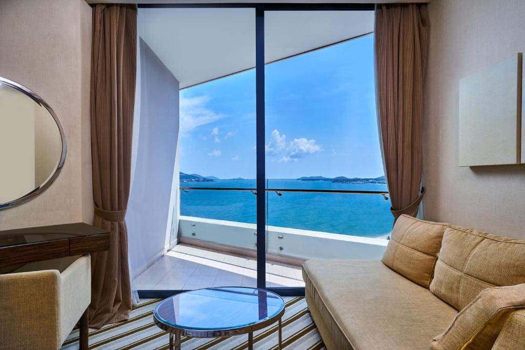 Club Premium Có Giường Cỡ King, Quyền Sử Dụng Club Lounge, Phòng Nghỉ Lớn Hơn