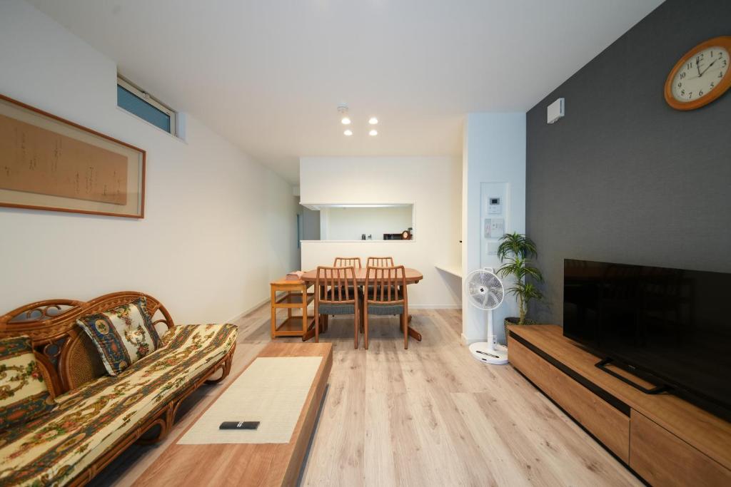 IWA House 2 brand new detached house with convenient transportation near Namba Shinsaibashi and Nipponbashi with two toilets and two bathrooms