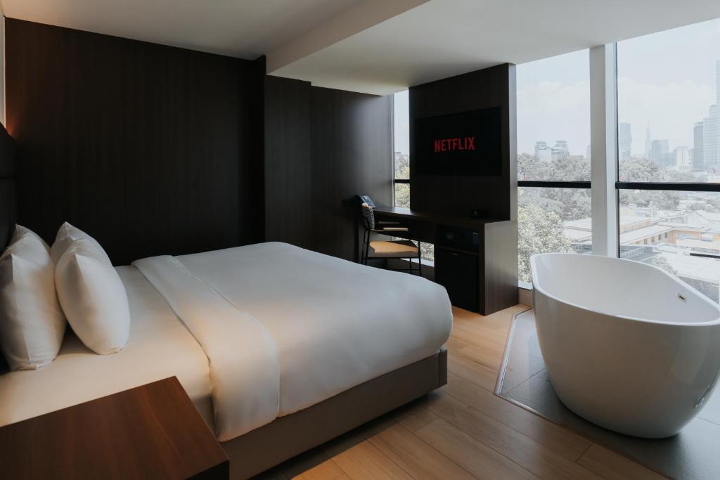 Suite Nhìn Ra Thành Phố
