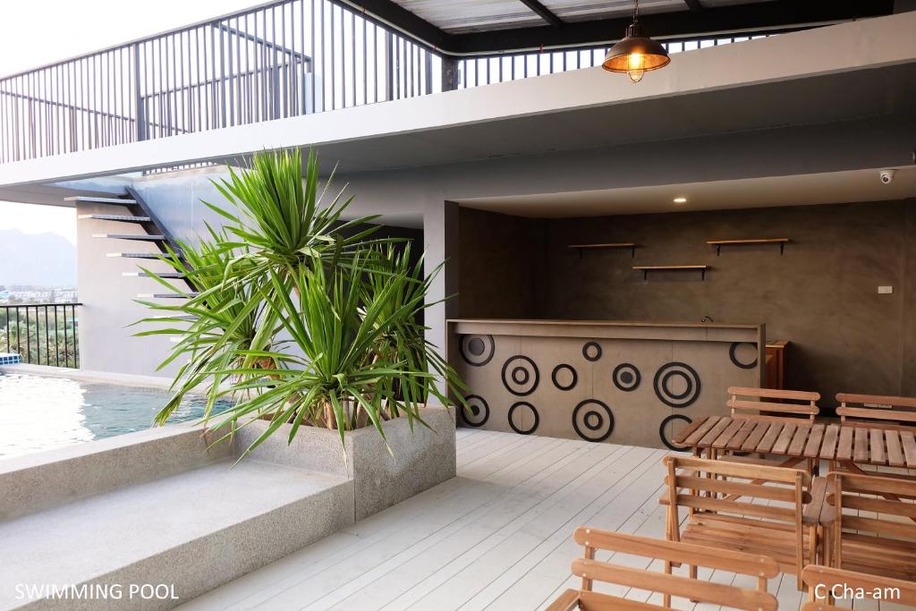 Balkón nebo terasa v ubytování C Cha-Am Hotel