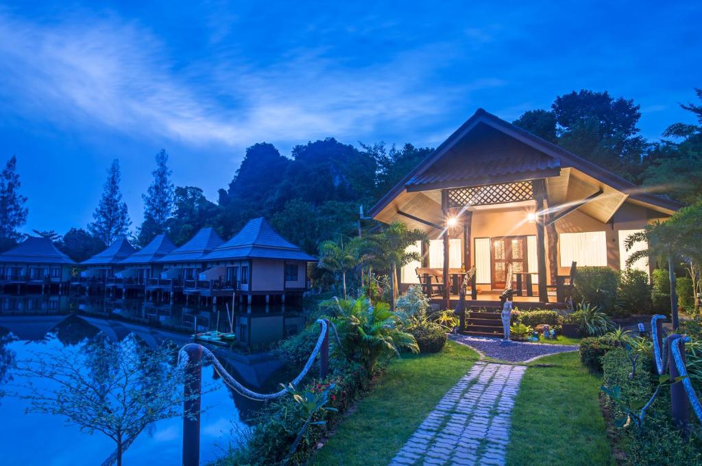 Zahrada ubytování Poonsiri Resort Aonang-SHA Extra Plus