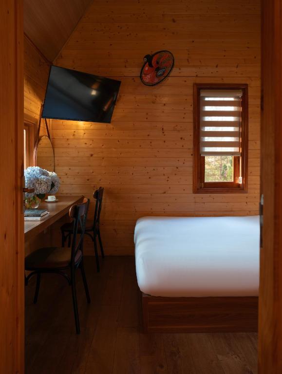 Two-Bedroom Pine Forest Bungalow