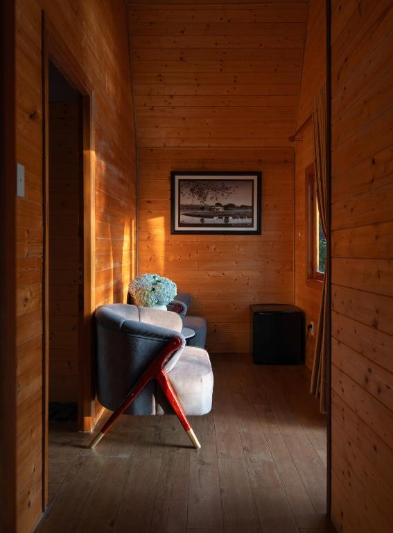 Two-Bedroom Pine Forest Bungalow