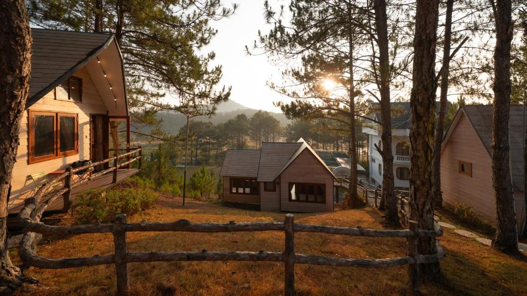 Two-Bedroom Pine Forest Bungalow