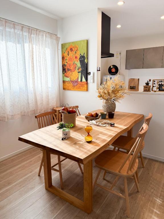 Wakyo Leeye-Newly built in 2026 Entire building-single unit with 3 bedrooms-can accommodate 7 people Free parking Direct access to USJ Namba Kyocera Dome
