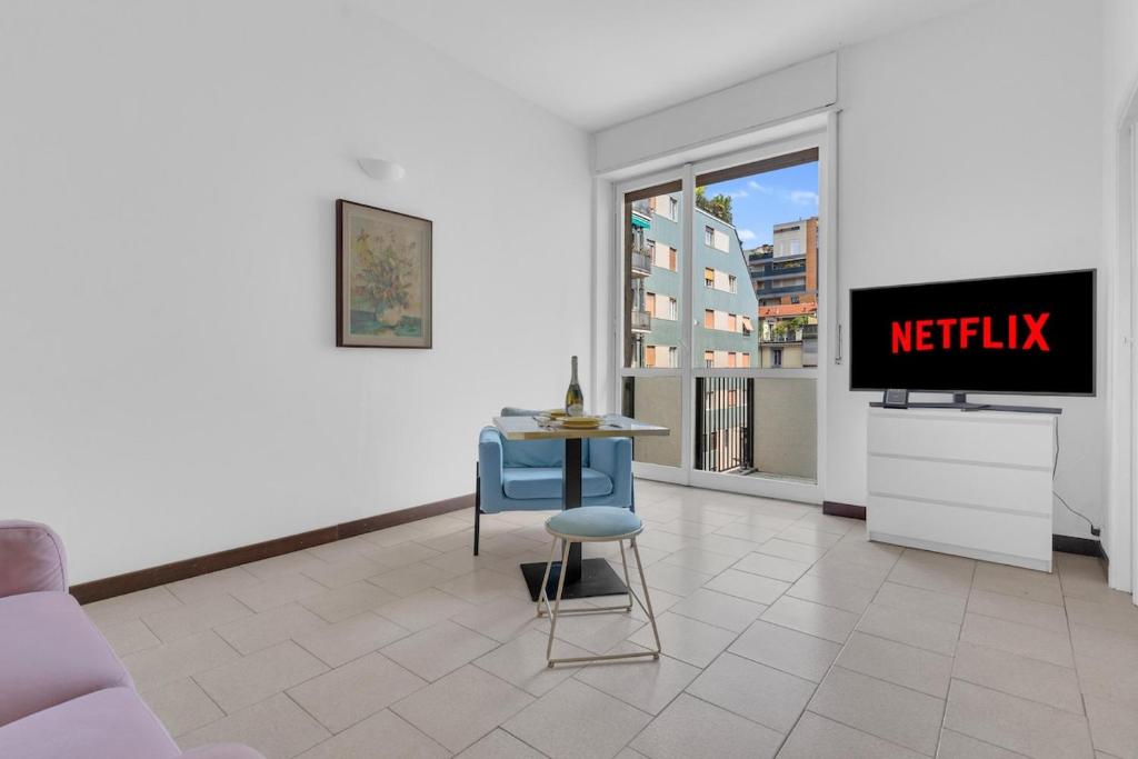 Luminous Designer Home near Paolo Sarpi - Messina