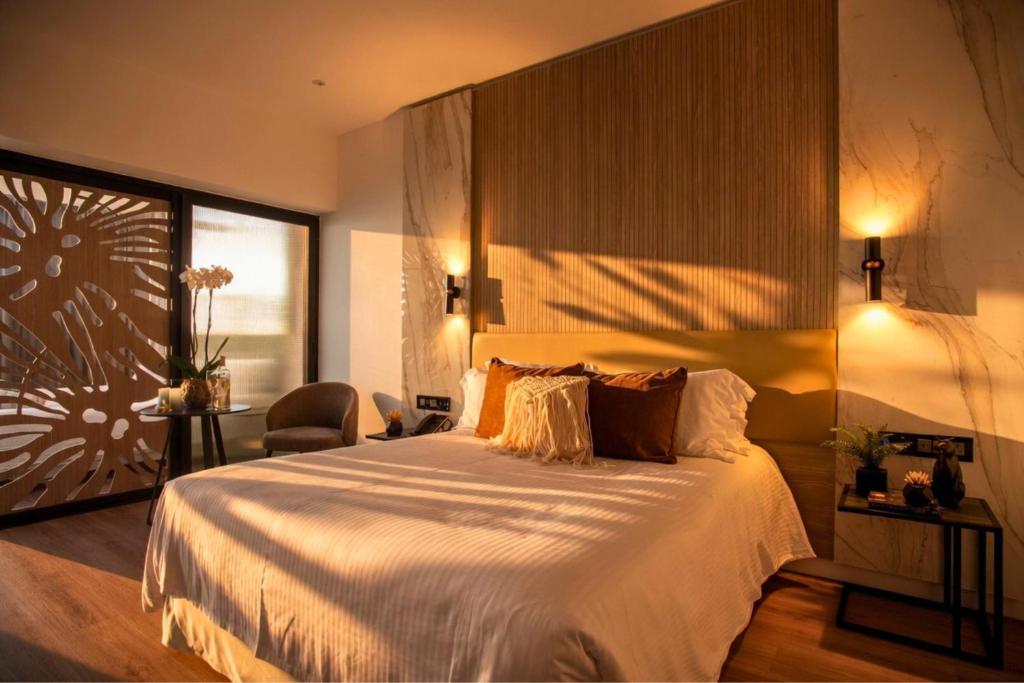 Cavo Maris Beach Hotel - 