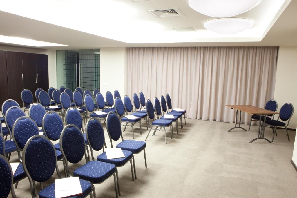 Europa Royale Bucharest - Resim 12