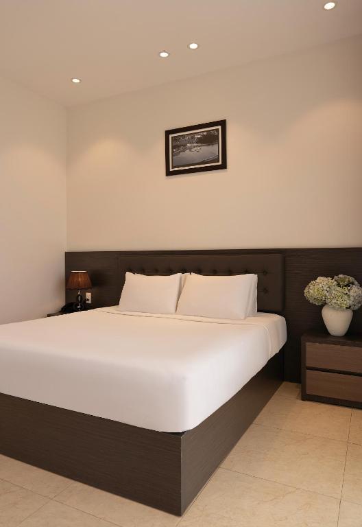 Phòng Deluxe Giường Đôi Có Ban Công