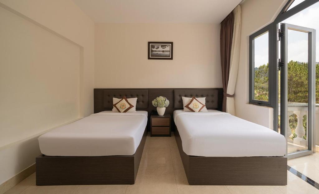 Phòng Deluxe 2 Giường Đơn Nhìn ra Núi