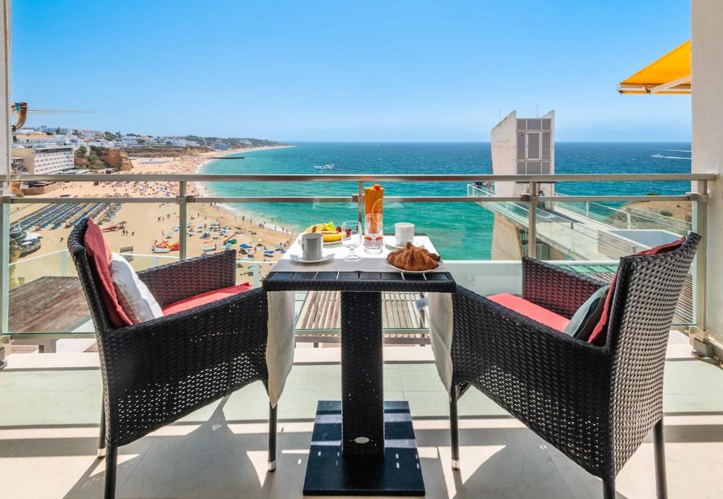 Luxury Beachfront Apartment - Albufeira - Praia do Peneco