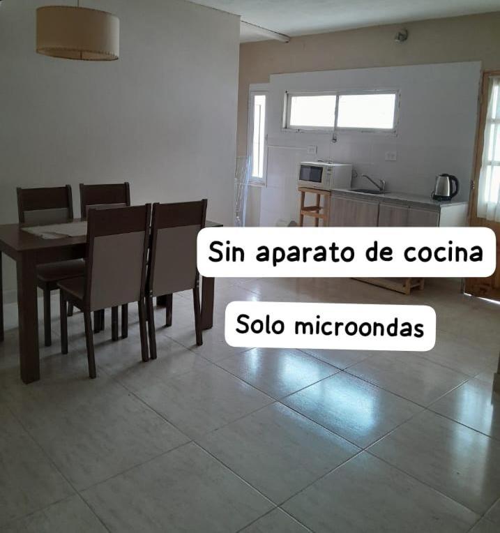 Monoambiente Juana Koslay - cerca del complejo AVE FENIX - Primer piso por escalera exterior