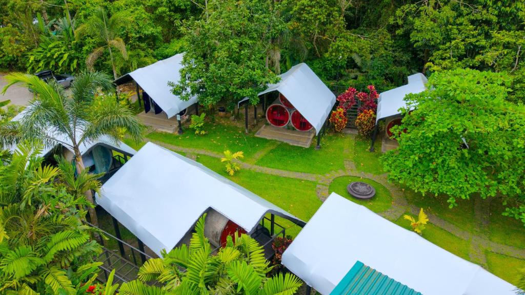 Arenal Backpackers Resort - Cylinder Room