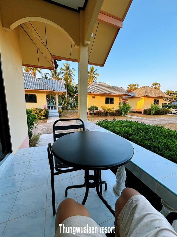 Thungwua laen resort - Habitación Triple Con Balcón