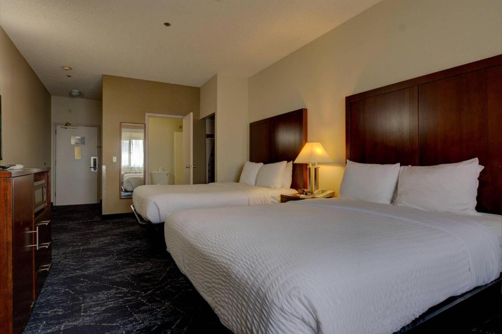Comfort Inn & Suites Seattle North photo