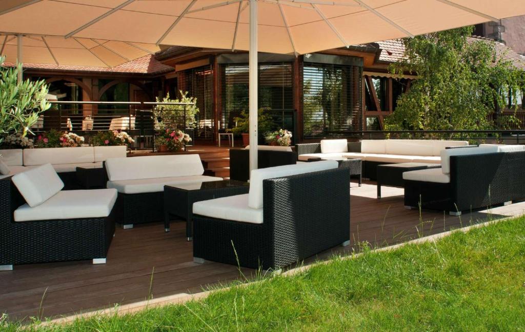 Posezení v ubytování Logis Hotel Le Parc & Spa