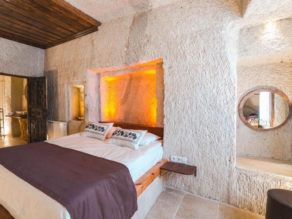 My Cave Suites - Deluxe Zimmer Mit Kingsize-Bett