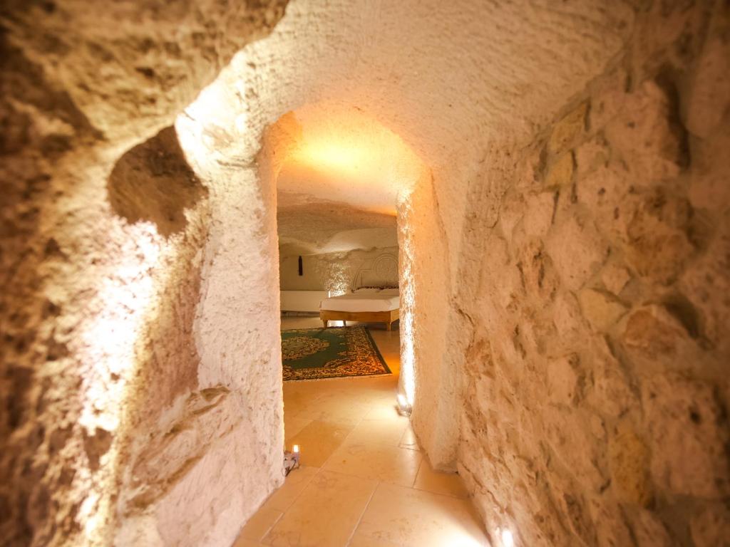 My Cave Suites - Suite Mit Balkon