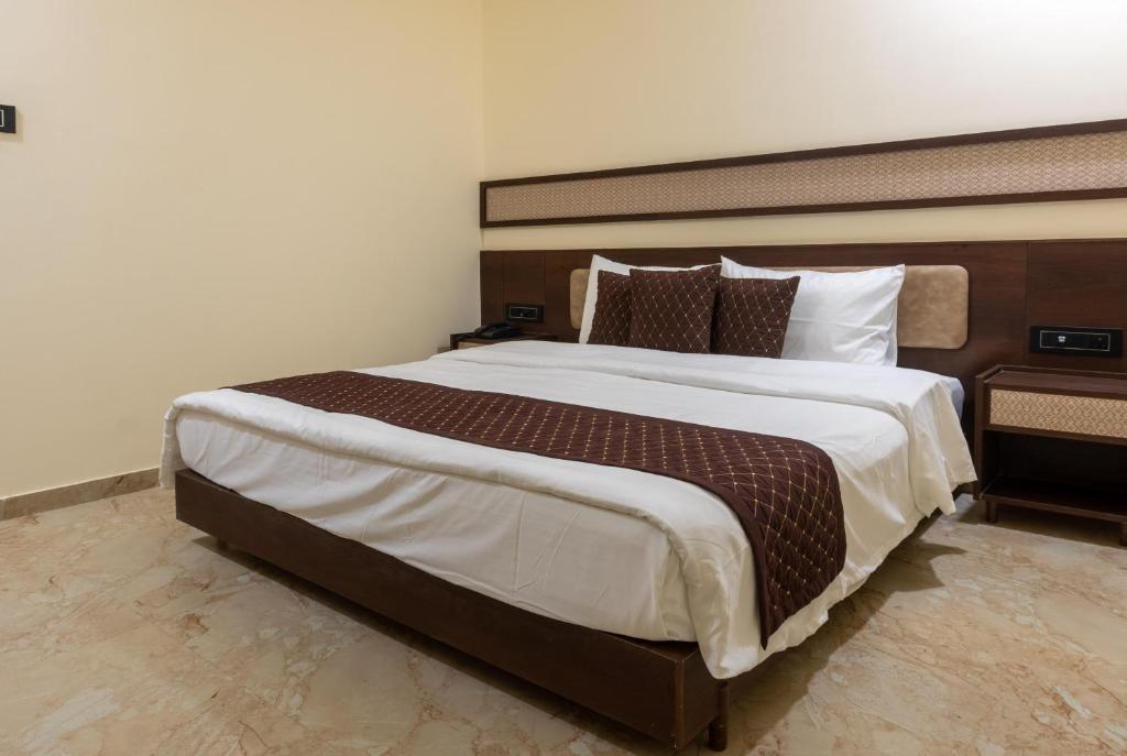 LIORA HOTEL