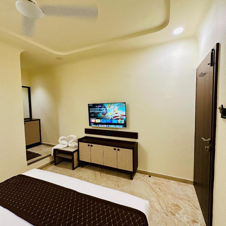 LIORA HOTEL