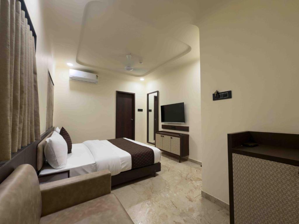 LIORA HOTEL