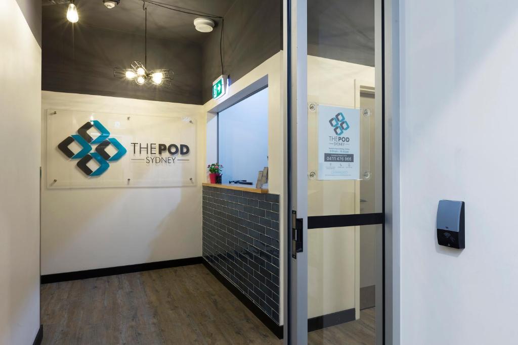 Certifikát, hodnocení, plakát nebo jiný dokument vystavený v ubytování The Pod Sydney