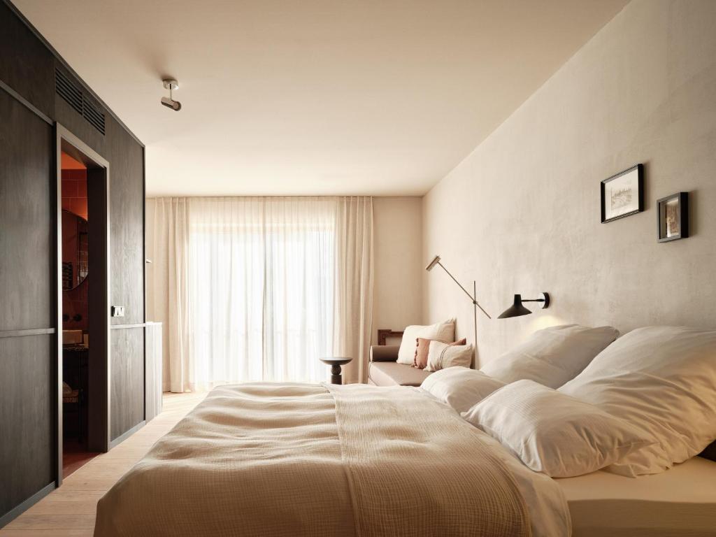 Hotel Haus Ella - Housity