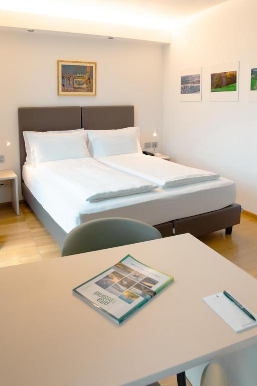 Hotel Pineta - Deluxe Double Or Twin Room With Mountain View
