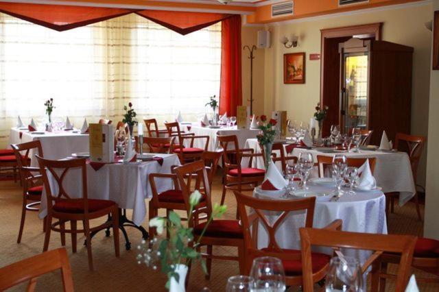 Restaurace v ubytování Hotel Lukács Superior