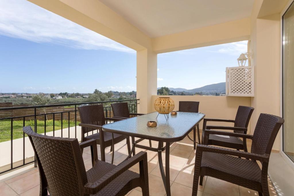 Altamira I 8 Guests with Veranda and Valley Views