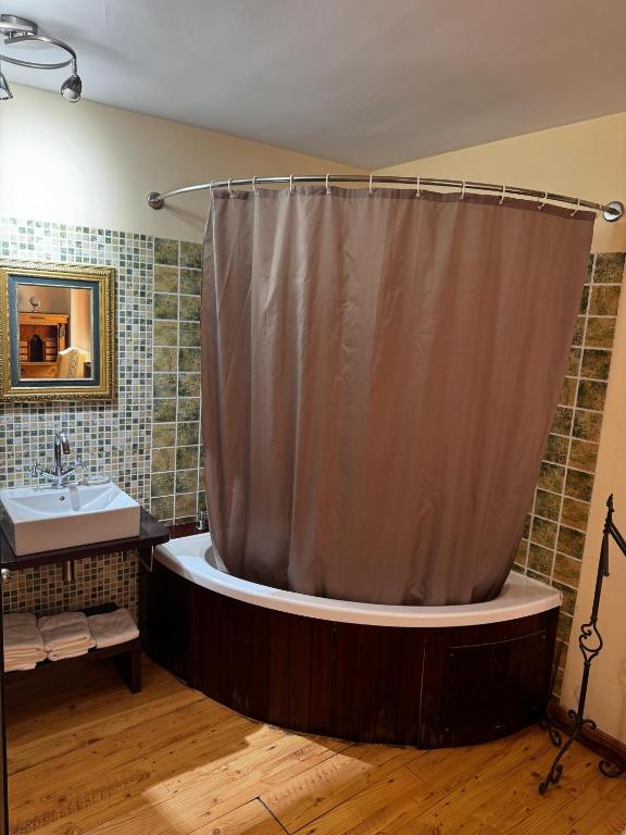 Hotel Rural Cayetana - Deluxe Kamer Met Queensize Bed