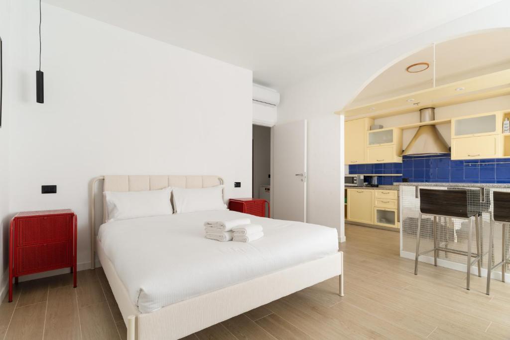 GuestHost - Comfy Studio X3 Famagosta M2