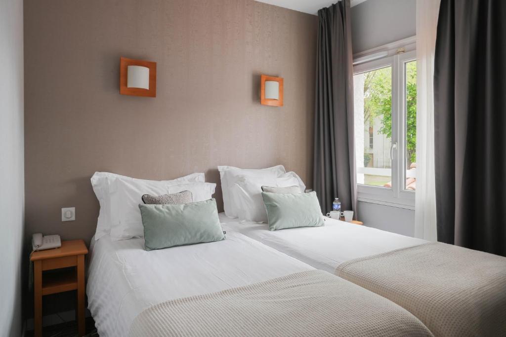 Logis Hôtel Le Relais - Twin Room