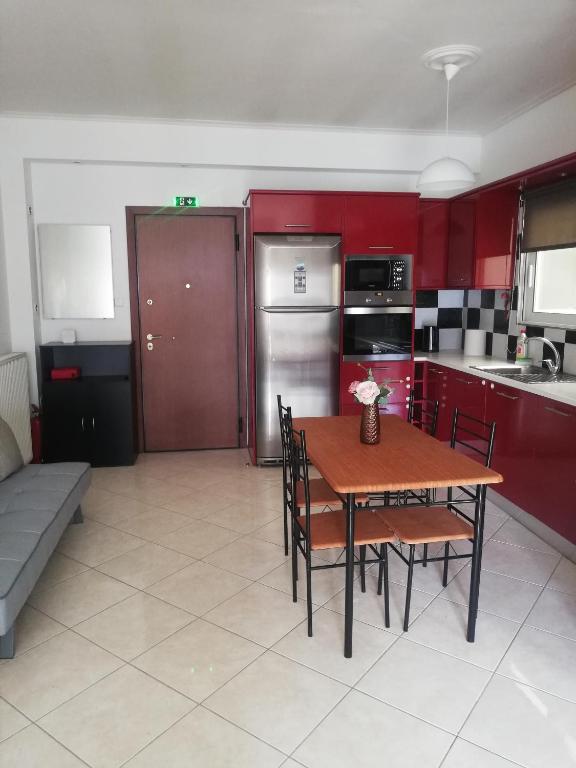 Apartment between the Acropolis and the beach