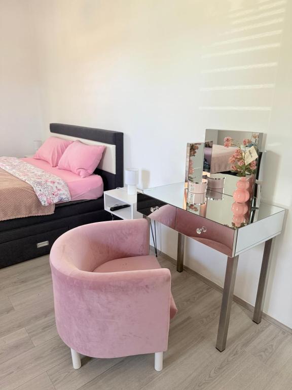Apartmani Home - One-Bedroom Apartment