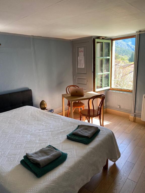 Le Dauphiné - Chambre Double Avec Vue Sur Montagne