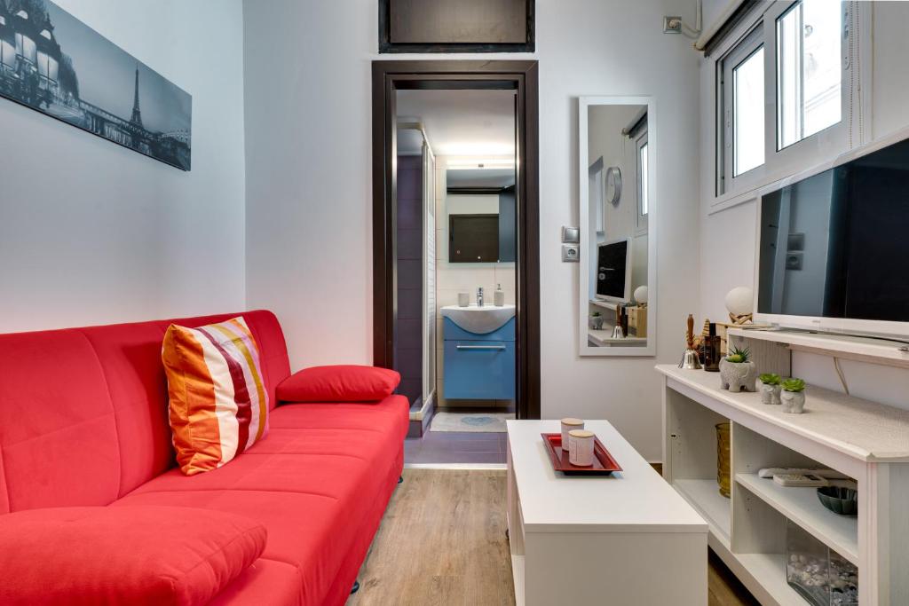 Modern city apartment 5th floor in Kallithea