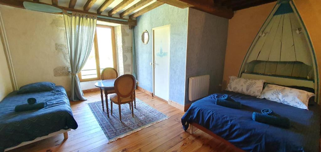 La Grande Vesvre - Habitación Triple Con Ducha
