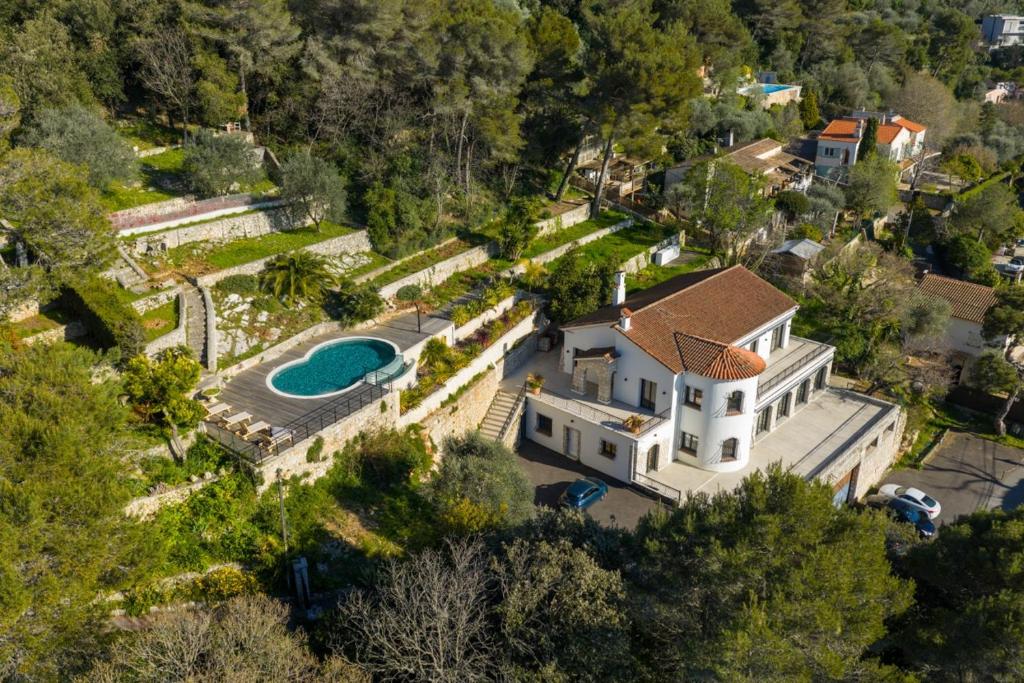 Panoramic-View Villa, 5 En-Suites, Pool, Sleeps 10